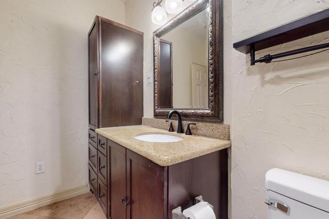 622 Meadowcrest Drive, Highland Village, TX 75077