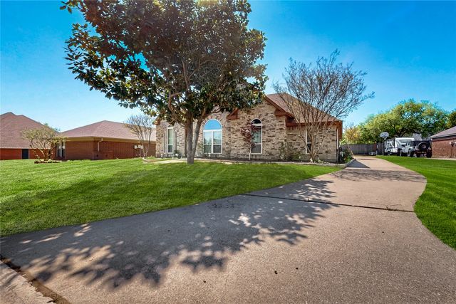 622 Meadowcrest Drive, Highland Village, TX 75077