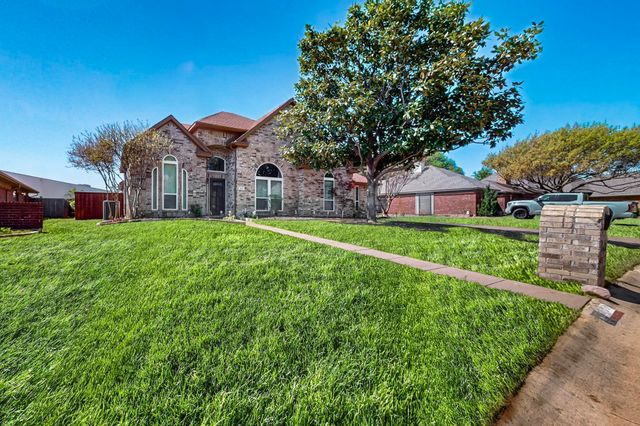622 Meadowcrest Drive, Highland Village, TX 75077