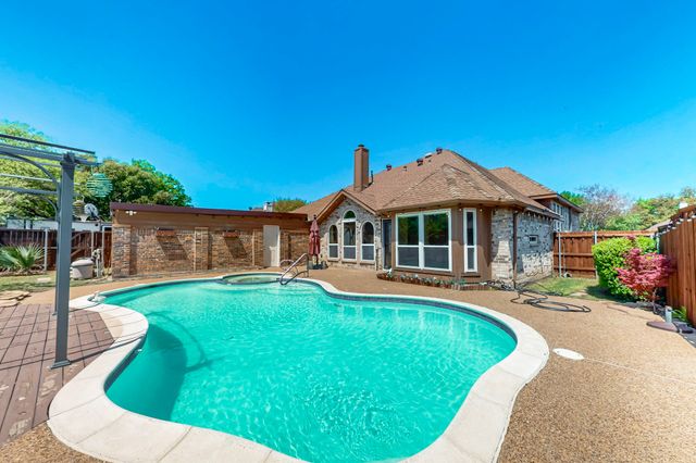 622 Meadowcrest Drive, Highland Village, TX 75077