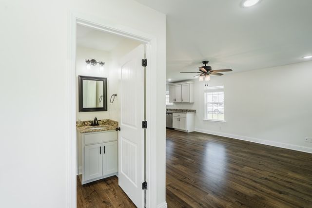 111 Arthur Street, Dalton, GA 30721