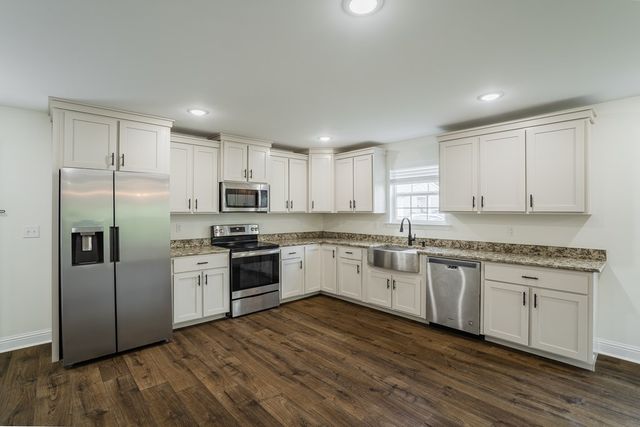 111 Arthur Street, Dalton, GA 30721