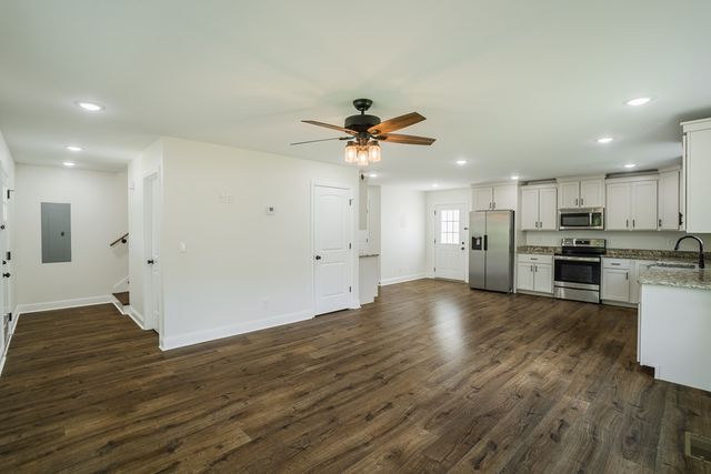 111 Arthur Street, Dalton, GA 30721