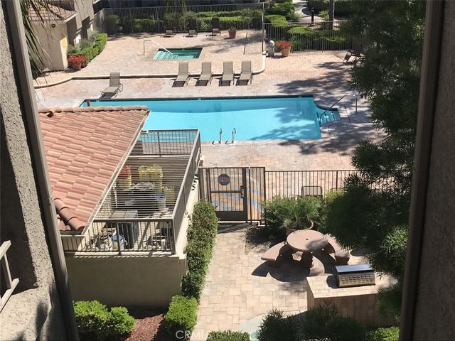 1020 Vista Del Cerro 305, Corona, CA 92879