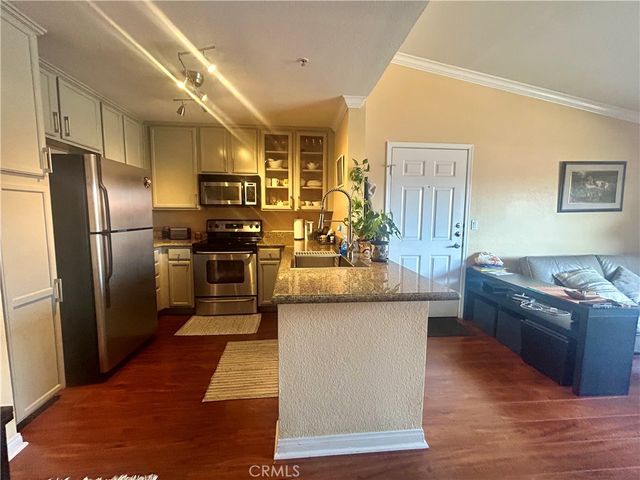 1020 Vista Del Cerro 305, Corona, CA 92879