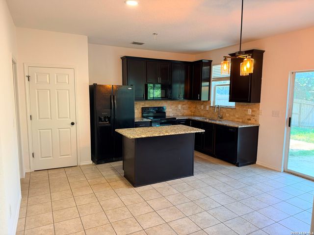 5521 SAFFRON WAY, Leon Valley, TX 78238