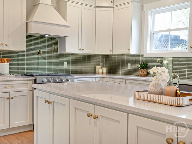 807 E 36th Street, Savannah, GA 31401