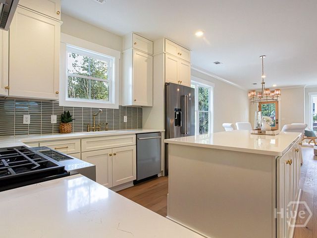 807 E 36th Street, Savannah, GA 31401