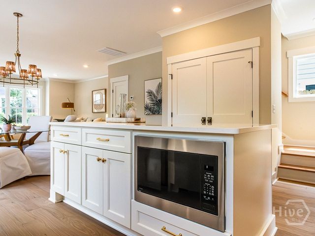 807 E 36th Street, Savannah, GA 31401