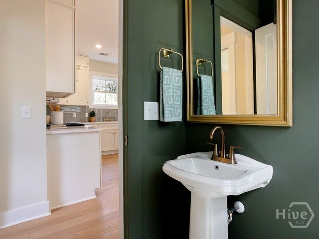 807 E 36th Street, Savannah, GA 31401