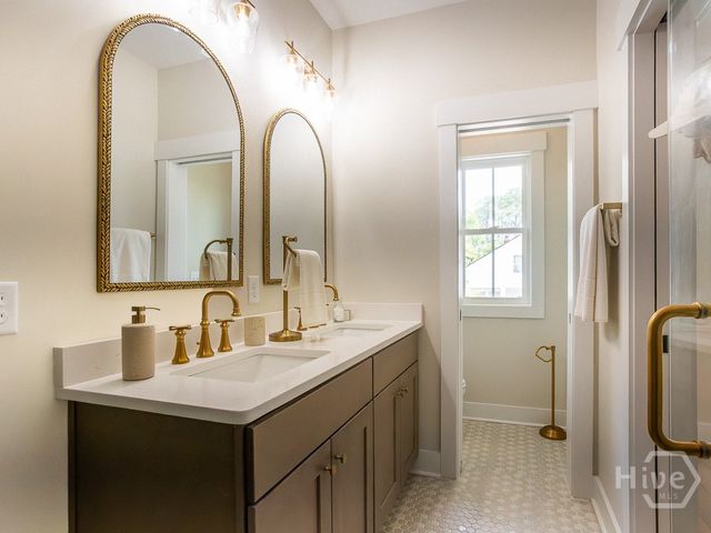 807 E 36th Street, Savannah, GA 31401