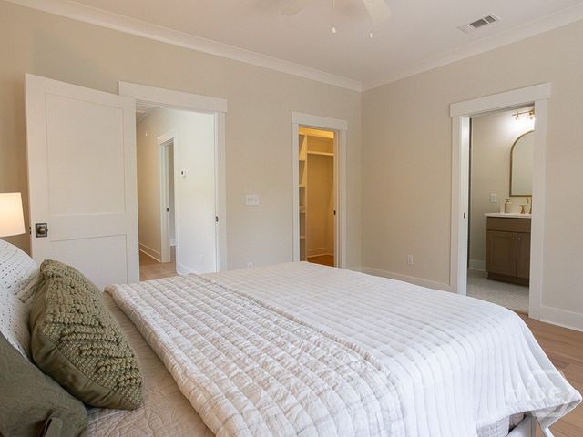 807 E 36th Street, Savannah, GA 31401