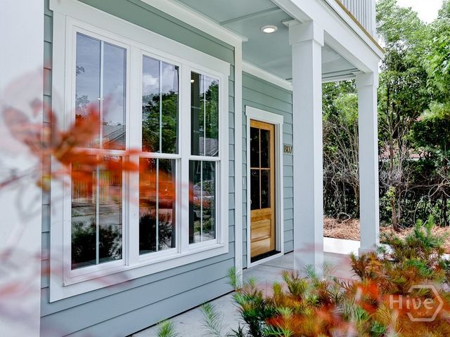 807 E 36th Street, Savannah, GA 31401