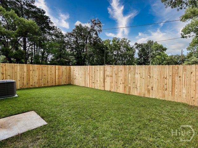 807 E 36th Street, Savannah, GA 31401