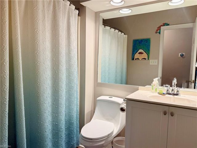 2305 Beach Haven Dr Apt 103, Virginia Beach, VA 23451