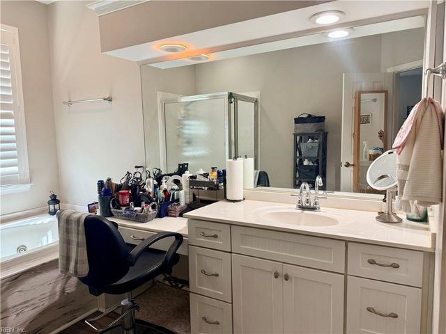 2305 Beach Haven Dr Apt 103, Virginia Beach, VA 23451