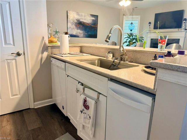 2305 Beach Haven Dr Apt 103, Virginia Beach, VA 23451