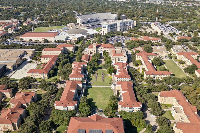 2624 Ryan Avenue, Fort Worth, TX 76110