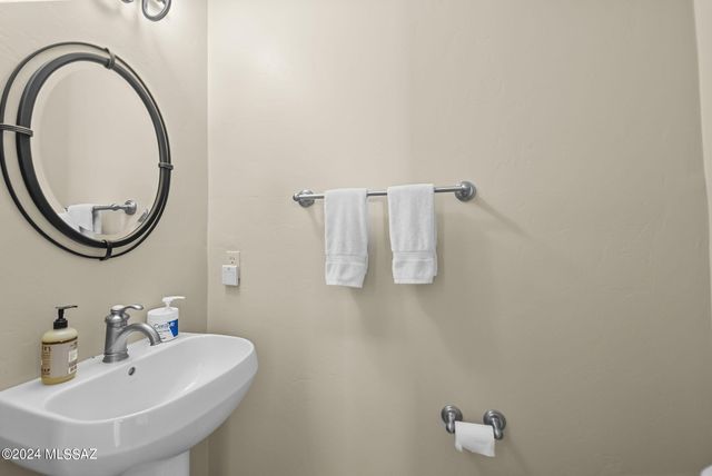 402 Post Way, Tubac, AZ 85646