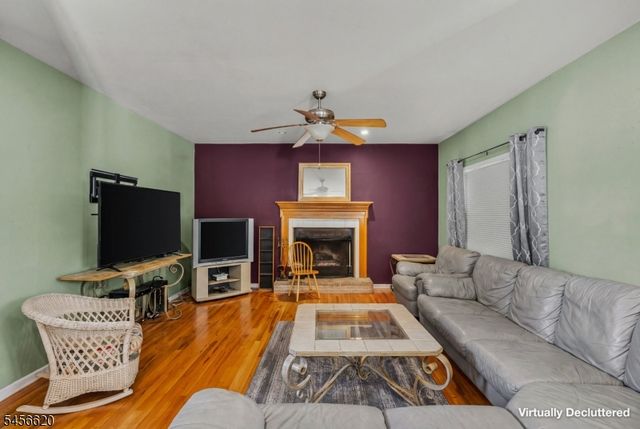 24 Swan Ln, Jefferson Twp., NJ 07849