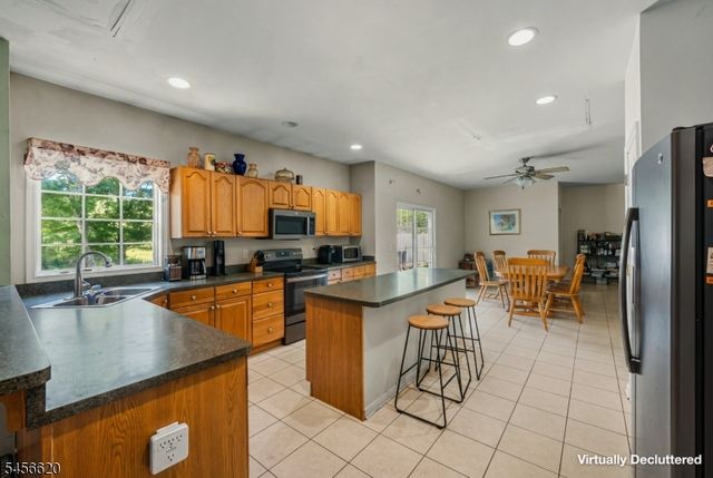 24 Swan Ln, Jefferson Twp., NJ 07849