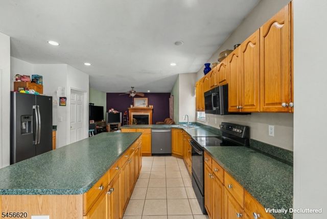 24 Swan Ln, Jefferson Twp., NJ 07849