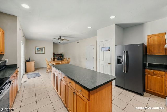 24 Swan Ln, Jefferson Twp., NJ 07849