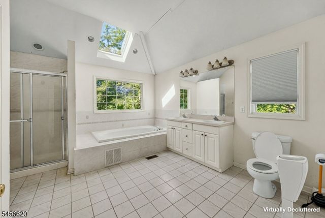 24 Swan Ln, Jefferson Twp., NJ 07849