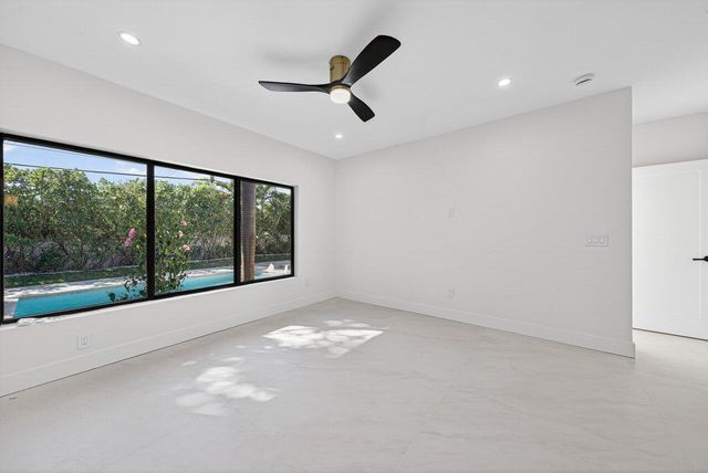 1004 Avon Road, West Palm Beach, FL 33401