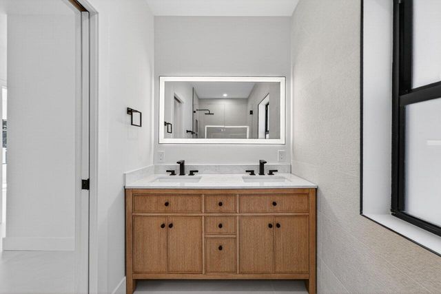 1004 Avon Road, West Palm Beach, FL 33401