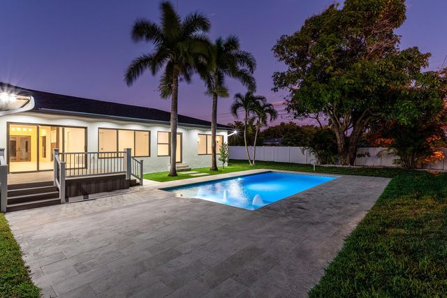 1004 Avon Road, West Palm Beach, FL 33401