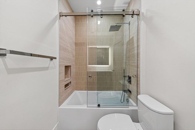 1004 Avon Road, West Palm Beach, FL 33401