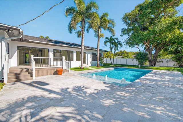 1004 Avon Road, West Palm Beach, FL 33401