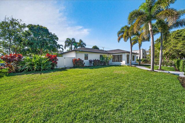 1004 Avon Road, West Palm Beach, FL 33401