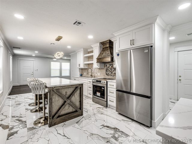 3150 E Woodrow Street, Tulsa, OK 74110