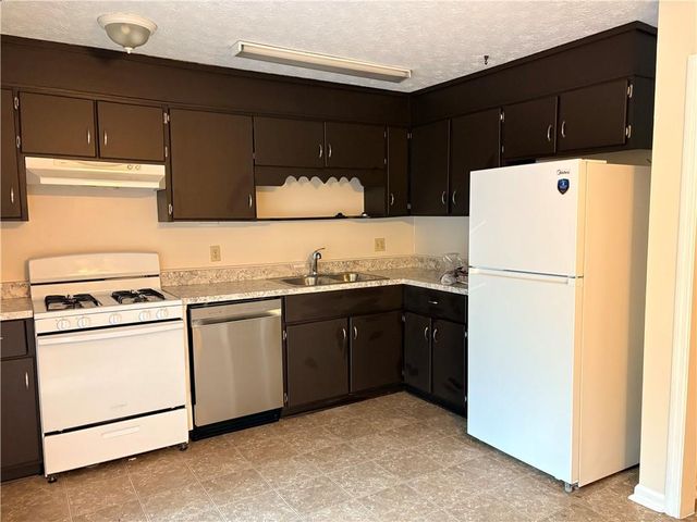 165 Hunters Lane B, Fayetteville, GA 30215