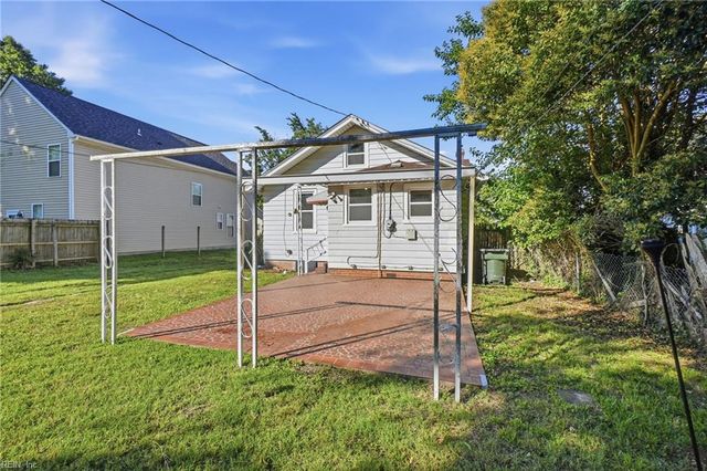 118 Cherry AVE, Hampton, VA 23661