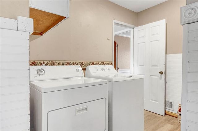 1477 Thornhill SW Court, Lilburn, GA 30047