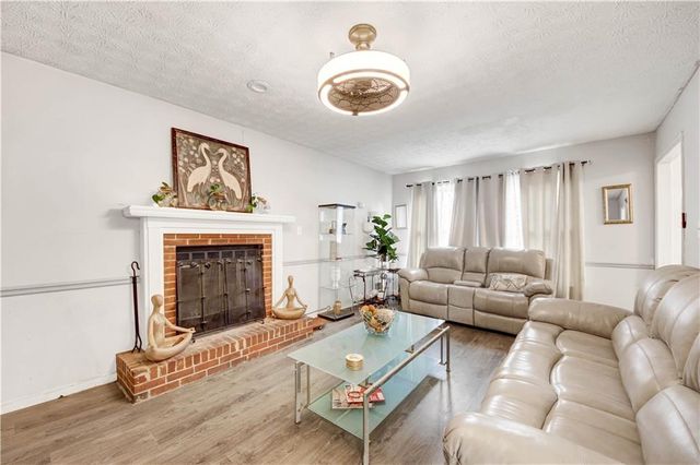 1477 Thornhill SW Court, Lilburn, GA 30047