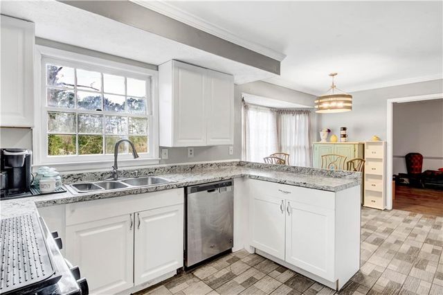 1477 Thornhill SW Court, Lilburn, GA 30047