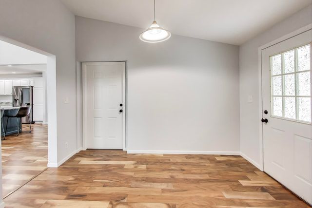 1009 Lake George Drive, Hobart, IN 46342