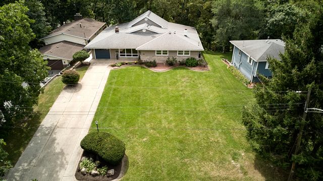 1009 Lake George Drive, Hobart, IN 46342