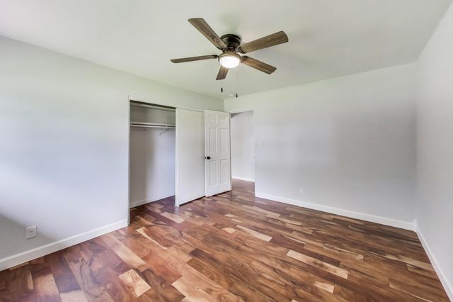 1009 Lake George Drive, Hobart, IN 46342