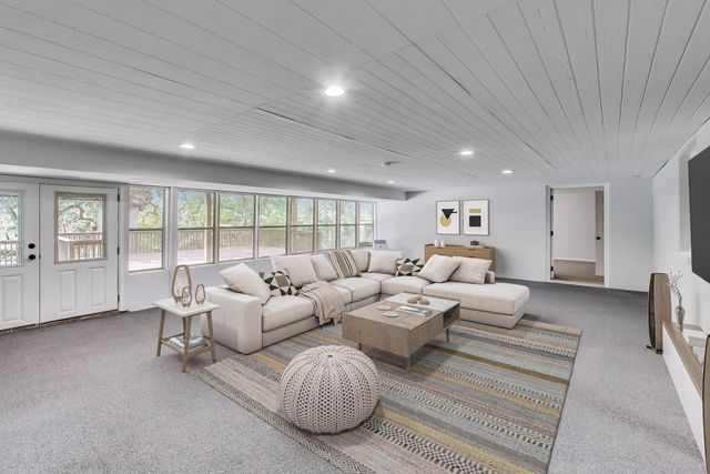 1009 Lake George Drive, Hobart, IN 46342