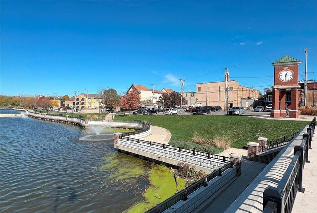 1009 Lake George Drive, Hobart, IN 46342