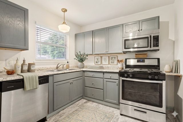 3319 Mayhew Drive, Dallas, TX 75228