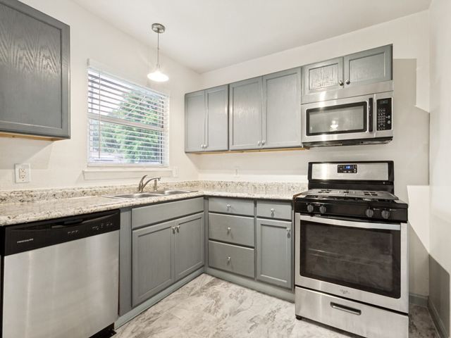 3319 Mayhew Drive, Dallas, TX 75228