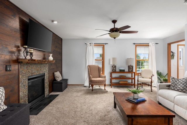 1208 Temple Drive, Mount Horeb, WI 53572