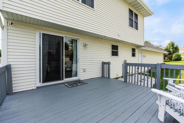 1208 Temple Drive, Mount Horeb, WI 53572