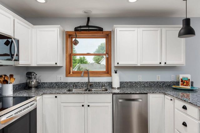 1208 Temple Drive, Mount Horeb, WI 53572